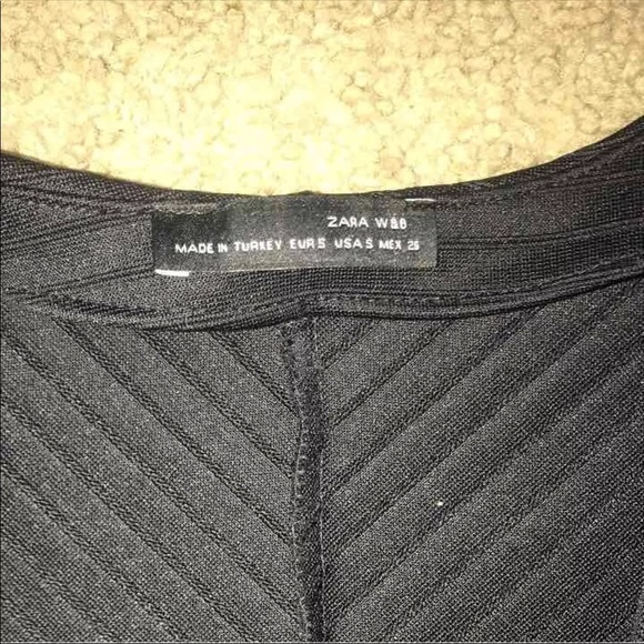 ZARA Fitted Zip Up Crop Top - Picture 3 of 3